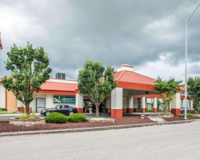 Отель Quality Inn & Suites Kansas City I-435N Near Sports Complex  Канзас-Сити